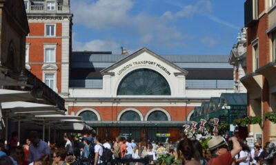 Fachada do London Transport Museum em Covent Garden, fotografia de arquivo de 2017